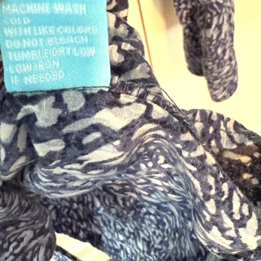 J.‎ McLaughlin Women's Blue Abstract Patterned Button Front Shirt in Size L - Picture 11 of 11